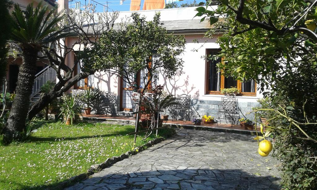 Casa Tra Il Verde E Il Blu Gênes Extérieur photo