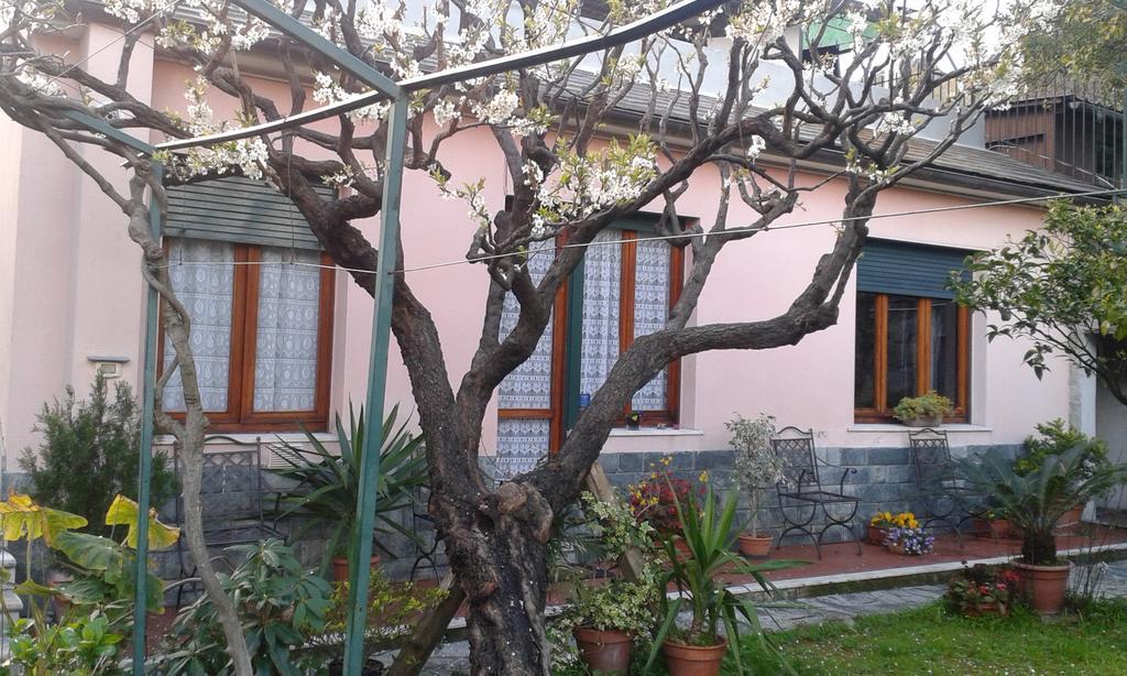 Casa Tra Il Verde E Il Blu Gênes Extérieur photo
